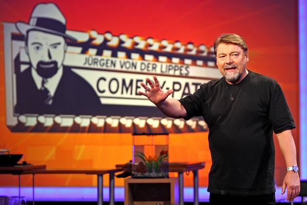 Moderator Jürgen von der Lippe während der Aufzeichnung zur MDR-Unterhaltungssendung - Comedy Paten - in Leipzig