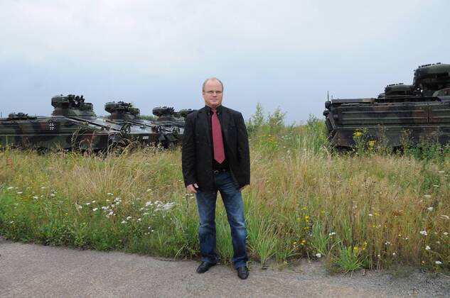 Peter Koch (Gesch�ftsf�hrer Battle Tank Dismantling GmbH) in Eberleben