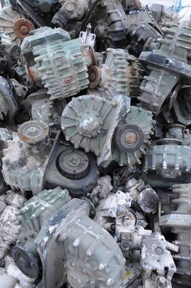 Panzerschrott in der Battle Tank Dismantling GmbH in Eberleben