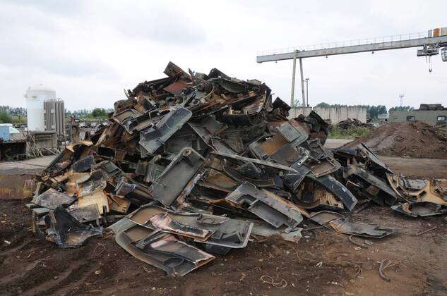 Panzerschrott in der Battle Tank Dismantling GmbH in Eberleben