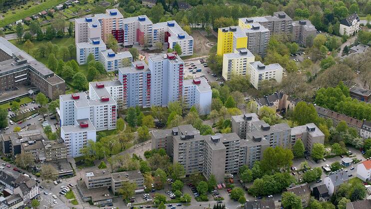 DEU, Deutschland, Ruhrgebiet, Clarenberg-Hochhaussiedlung Hörde