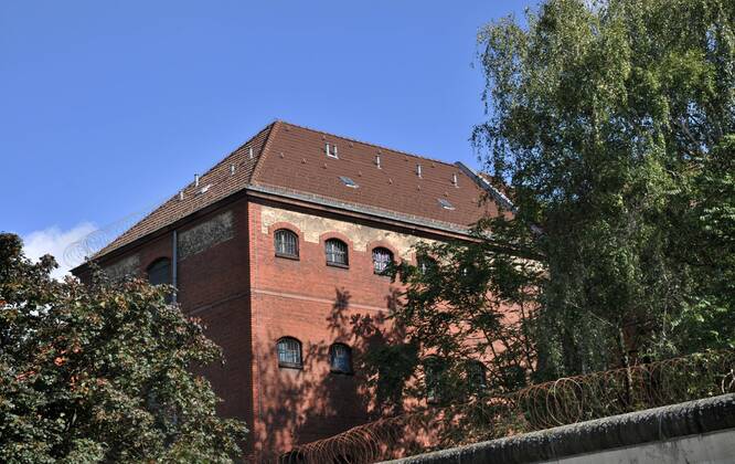 Berlin 02.09.2009 : Lehrter Straße Knast Gefängnis JVA - Das ehemalige Frauengefängnis ist Außenstelle der Justizvollzugsanstalt (JVA) Plötzensee