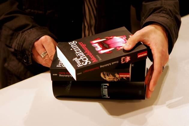 Autogrammstunde mit Frank Schätzing in Düsseldorf