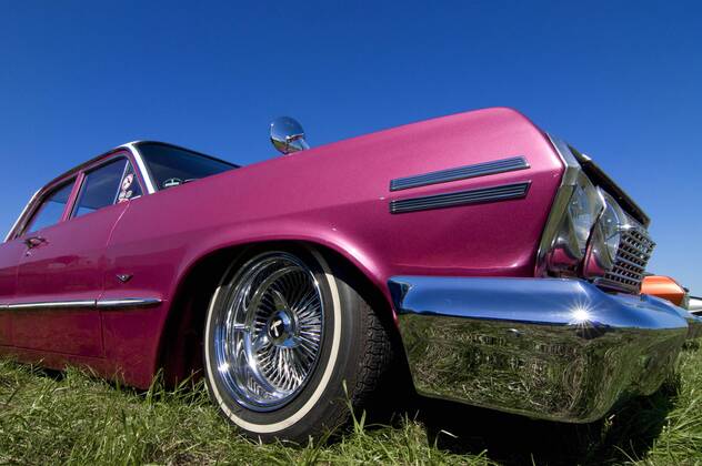Kustom Kulture 2010 auf dem Flugplatz Schwarze Heide in Bottrop-Kirchhellen: Oldtimer.
