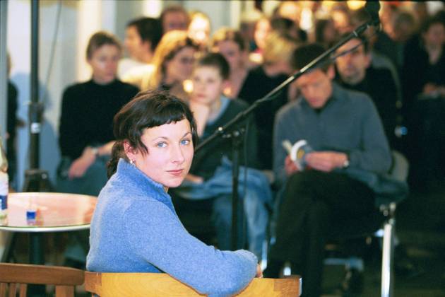 Die Autorin Juli Zeh (Schöffling, Heyne Hörbuch) bei der Leipziger Buchmesseim Bertelsmann Buchclub am 22.03.2002.