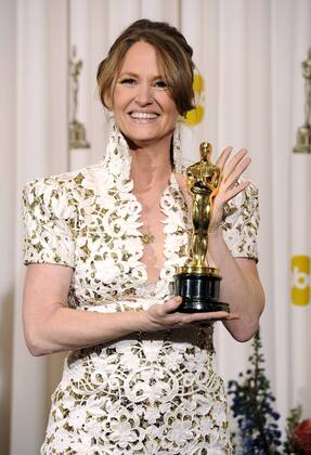 OSCARS: Beste Nebendarstellerin, Preisträgerinnen 2011-2020 Best Performance by an Actress in a Supporting Role winner Melissa Leo for her work in The Fighter poses with her Oscar during the 83rd annual Academy Awards in Hollywood on February 27, 2010.  LAP20110227373