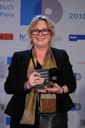 Antje Kunstmann (Verlag Antje Kunstmann) bei dem Fototermin zur Verleihung des Deutschen Hörbuchpreises 2010 am 10.03.2010 im WDR Köln. Ausgezeichnet werden die besten und innovativsten Hörbücher des Vorjahres.