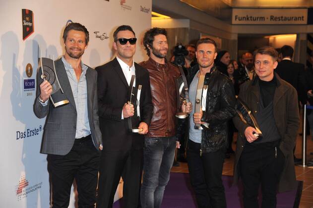 Take That - L-R: Jason Orange, Robbie Williams, Howard Donald, Gary Barlow, Mark Owen, bei der Verleihung vom Musikpreis Echo in Berlin am 24.03.2011 Echo Verleihung 2011 
