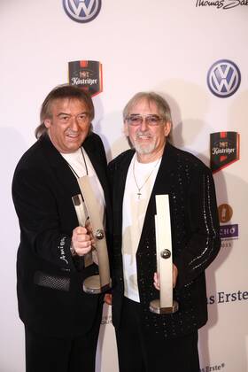 Die Amigos, Bernd (L) und Karl Heinz Ulrich bei der Verleihung vom Musikpreis Echo in Berlin am 24.03.2011 Echo Verleihung 2011 
