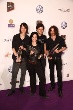 Die Band Silbermond - L-R: Johannes Stolle, Sängerin Stefanie Kloß, Thomas Stolle, Andreas Nowak bei der Verleihung vom Musikpreis Echo in Berlin am 24.03.2011 Echo Verleihung 2011 