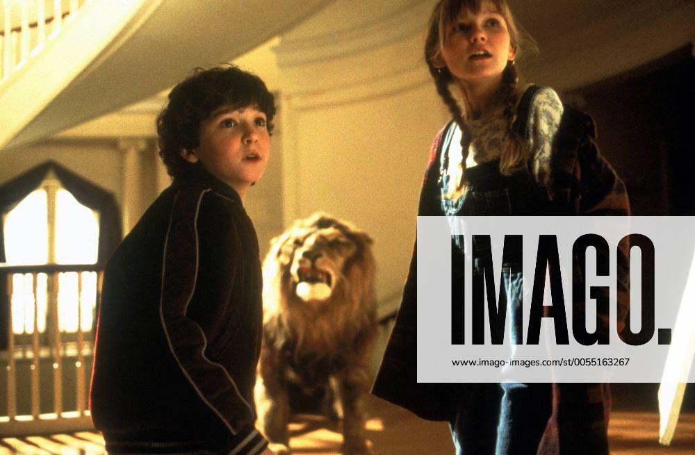 1995 Jumanji Movie Set Pictured Bradley Pierce As Peter Shepherd And Kirsten Dunst As Judy Shep