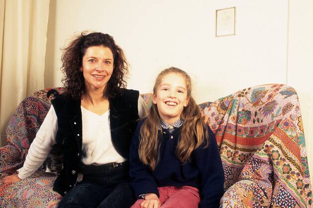 Adelheid Arndt mit Tochter Johanna  !AUFNAHMEDATUM GESCHÄTZT!