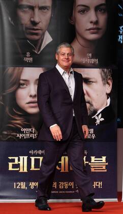 (121126) -- SEOUL, Nov. 26, 2012 (Xinhua) -- Producer Cameron Mackintosh attends a press conference to promote new film Les Miserables in Seoul, South Korea, on Nov. 26, 2012. The film will be released in December in South Korea. (Xinhua Park Jin-hee) SOUTH KOREA-SEOUL-US FILM-LES MISERABLES 