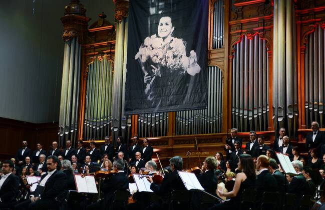 ITAR-TASS: MOSCOW, RUSSIA. MARCH 28, 2013. The opening ceremony of the 4th International Mstislav Rostropovich Festival at the Grand Hall of the Moscow Conservatory. Pictured behind is a portrait of Rostropovich s late wife Galina Vishnevskaya.  RE117B07
