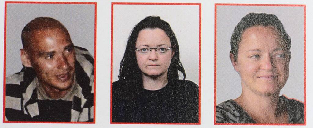 Uwe Mundlos (li) und Beate Zschaepe, mutmassliche NSU-Terroristen, auf einem Ausschnitt des Fahndungsplakats des Bundeskriminalamtes, gezeigt am Donnerstag (01.12.11) in Karlsruhe bei einer Pressekonferenz ueber den Stand der Ermittlungen gegen die Zwickauer Terrorgruppe NSU. Die NSU hatte acht türkischstämmige Migranten, einen griechischen Einwanderer und eine Polizistin ermordet. Der Prozess gegen das mutmassliche NSU-Mitglied Beate Zschaepe und vier mutmassliche Helfer soll am 17. April beginnen.- Rechtsextremismus, Fremdenfeindlichkeit Rechtsterroristen,Mord, NSU