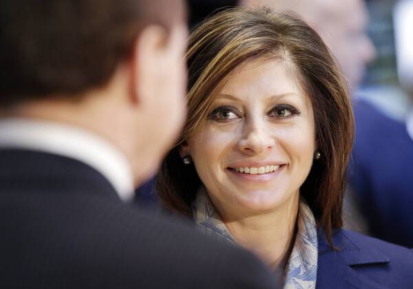 CNBC Anchor Maria Bartiromo stands on the floor of the New York Stock Exchange before the closing bell on Wall Street In New York City on April 12, 2013. Stocks closed lower retreating from the previous session s record levels as financials dropped, though major indexes notched strong gains for the week.  NYP20130412103