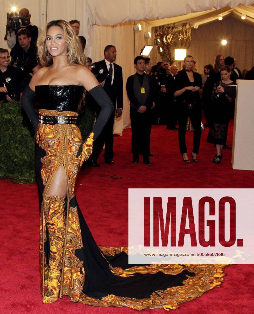 Stockfoto Beyonce Arrives On The Red Carpet At The Cost