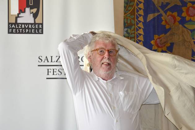 Pressekonferenz zur Erstauffuehrung der Oper Gawain von Harrison Birtwistle in der Kulisse im Festspielbezirk in Salzburg. Dieses Bild zeigt den Komponisten Sir Harrison Birtwistle 2013 - Pressekonferenz zur Erstauffuehrung der Oper Gawain von Harrison Birtwistle in der Kulisse im Festspielbezirk in Salzburg - Komponist Sir Harrison Birtwistle