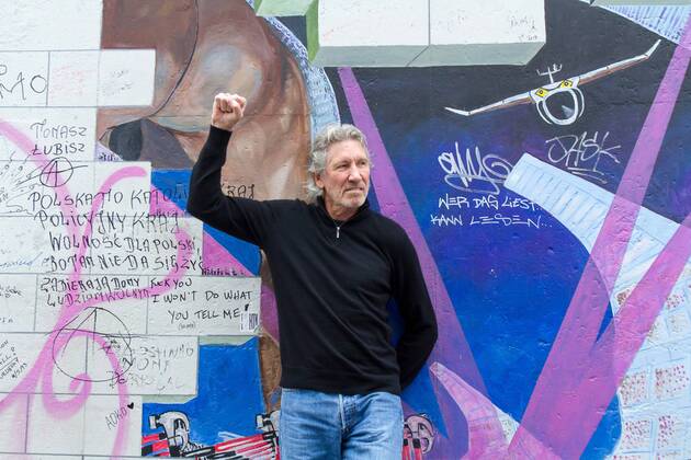 Roger Waters unterstützt den East Side Gallery Protest. Am 21. Juli 1990 organisierte Waters anlässlich des Mauerfalls eine spektakuläre Inszenierung von The Wall auf dem Potsdamer Platz in Berlin mit vielen Gaststars und 250 000 Zuschauern. Zur gleichen Zeit malte der amerikanische Künstler Lance Keller das Coverbild The Wall an jenes Stück der Berliner Mauer, die zur East Side Gallery wurde. Nun soll genau dieses Bild abgerissen werden. Berlin, 03.09.2013 Foto:xM.xGolejewskix xFuturexImage