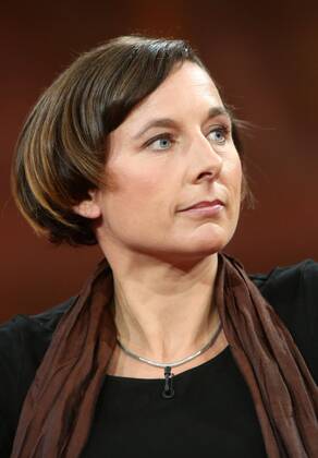 Juli Zeh (Schriftstellerin, Juristin) in der ARD-Talkshow GÜNTHER JAUCH am 27.10.2013 in Berlin Thema der Sendung: Handy-Alarm im Kanzleramt Ð machtlos gegen Amerikas Spitzel?