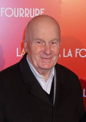 Michel Bouquet arrives at the French premiere of the film Venus in Fur in Paris on November 4, 2013.  PAR20131104701