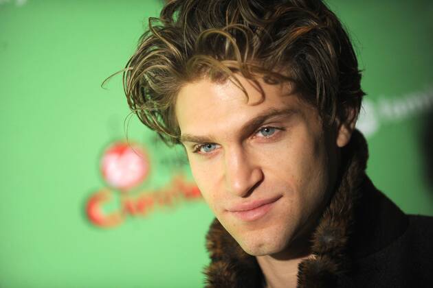 Keegan Allen beim 25 Days of Christmas Winter Wonderland Event im Rockefeller Center. New York, 08.12.2013 Foto:xD.xVanxTinex xFuturexImage