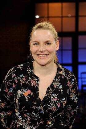 Die Musikerin Judith Holofernes war Leadsängerin der Band Wir sind Helden und meldet sich mit einem Soloalbum zurück zu Gast in der WDR Talkshow Kölner Treff am 21.03.2014 in Köln.