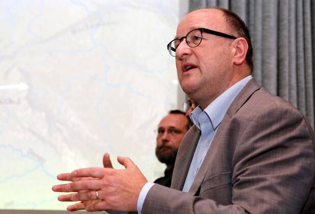 Römische Truppen in Thüringen 09.05.14 , Weimar, Pressekonferenz zu Funden aus der Römerzeit in Hachelbich im Bild: Professor Michael Meyer