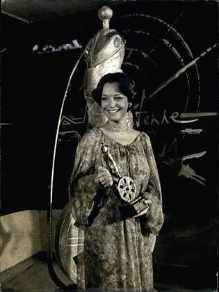 Apr. 04, 1976 - Romy Schneider Wins Cesar Award for Best Actress  - ZUMAk09