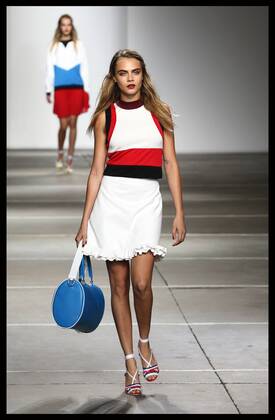 . 14 09 2014. London, United Kingdom. Cara Delevingne opens the Topshop Unique show at London Fashion Week for Spring Summer 2015. xStephenxLockx xi-Imagesx IIM-2962-0004