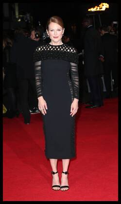 . 10 11 2014. London, United Kingdom. Julianne Moore arriving at the Hunger Games Mockingjay Part 1 premiere in London. xStephenxLockx xi-Imagesx IIM-3479-0086