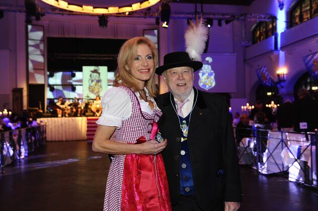 Joseph Vilsmaier mit Freundin Birgit Muth Filserball 2015 Fasching Ehrung Ehrenfilser 50. Jahre Filserbuam Löwenbräukeller München 06. Feburar 2015