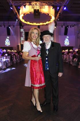 Joseph Vilsmaier mit Freundin Birgit Muth Filserball 2015 Fasching Ehrung Ehrenfilser 50. Jahre Filserbuam Löwenbräukeller München 06. Feburar 2015