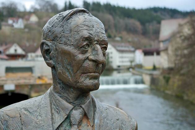 Nobelpreis für Hermann Hesse, 75. Jahrestag am 14. November Hermann Hesse Denkmal in Calw Copyright: JOKER Karl-HeinzxHick JOKER130106070147