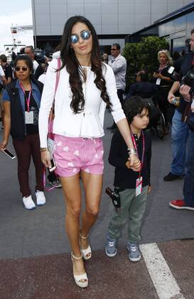 Motorsports: FIA Formula One World Championship 2015, Grand Prix of Monaco Motorsports: FIA Formula One World Championship 2015, Grand Prix of Monaco, Elisabetta Gregoraci and her son HOCHxZWEI