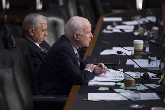 POLITIK Joseph Dunford Senatsanhörung Sen. John McCain, R-Ariz., and Sen. Jack Reed, D-R.I., question Marine Corps. Gen. Joseph Dunford Jr. during his Senate Armed Services Committee confirmation hearing to be the next Chairman of the Joint Chiefs of Staff, on Capitol Hill in Washington, D.C. on July 9, 2015.  WAP20150709301 KEVINxDIETSCH