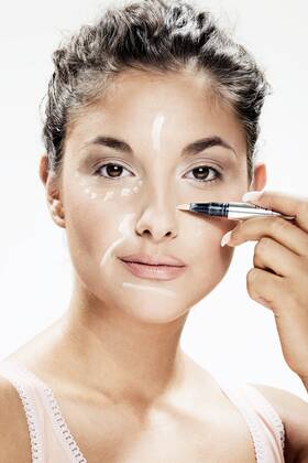 Young woman s beauty portrait Copyright: