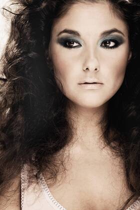 Young woman s beauty portrait Copyright: