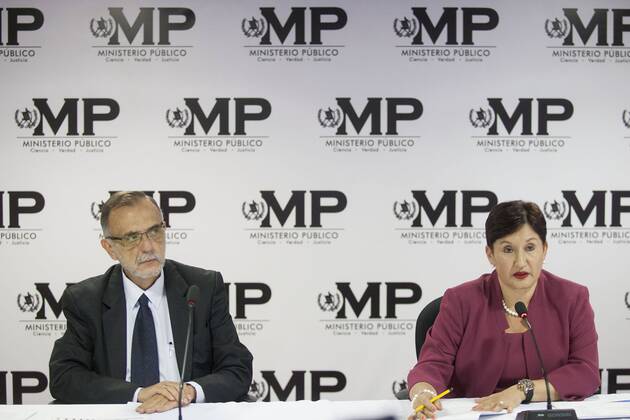 (150821) -- GUATEMALA CITY, Aug. 21, 2015 -- Commissioner of the International Commission Against Impunity in Guatemala (CICIG) Ivan Velasquez (L), and Attorney General and head of the Public Ministry Thelma Aldana, take part in a press conference in Guatemala City, capital of Guatemala, on Aug. 21, 2015. Public Ministry (MP) of Guatemala and the CICIG requested a preliminary trial against Guatemalan President Otto Perez on Friday for his alleged involvement in the case of custom fraud known as The Line , a few hours after the detention of his former Vice President Roxana Baldetti, according to local press information. Luis Echeverria) (jg) GUATEMALA-GUATEMALA CITY-POLITICS-OTTO PEREZ e LuisxEcheverria 