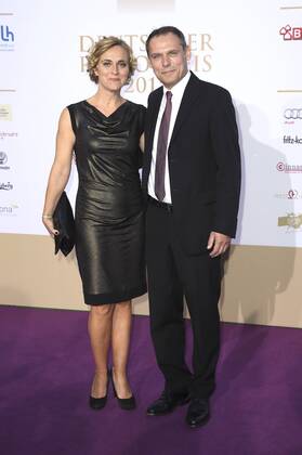 Caren Miosga mit Ehemann Tobias Grob bei der Verleihung vom Deutschen Radiopreis 2015 im Schuppen 52. Hamburg, 03.09.2015 Foto:xU.xGlockmannx xFuturexImage