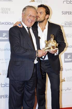 Heinz Horrmann und Steffen Henssler bei der Verleihung der 21. Goldenen Henne 2015 im Velodrom. Berlin, 05.09.2015 Foto:xJ.xQuinternx xFuturexImage