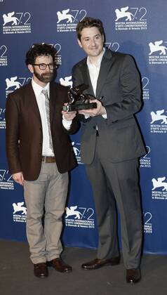 (150912) -- VENICE, Sept. 12, 2015 -- American directors Charlie Kaufman (L) and Duke Johnso pose with the Grand Jury Prize for their movie Anomalisa , as they attend the award winners photocall during the 72nd Venice Film Festival, at the Lido of Venice, Italy, Sept. 12, 2015. ) ITALY-VENICE-FILM-FESTIVAL-72ND-AWARD YexPingfan 