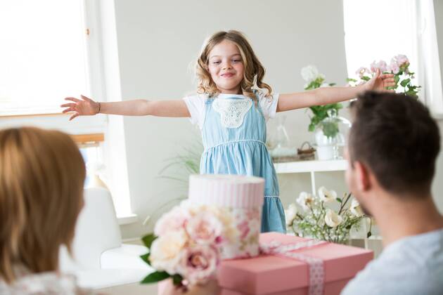 Little girl getting lots of presents for birthday model released Symbolfoto property released  WESTF021506