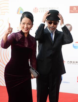 ENTERTAINMENT RED CARPET Preisverleihung Goldene Hahn in Changchun (150919) -- CHANGCHUN, Sept. 19, 2015 -- Actress Lyu Liping and actor Sun Haiying pose on the red carpet before the Award Ceremony of the 24th China Golden Rooster & Hundred Flowers Film Festival in Jilin City, northeast China s Jilin Province, Sept. 19, 2015. )(mcg) CHINA-CHANGCHUN-GOLDEN ROOSTER & HUNDRED FLOWERS FILM FESTIVAL (CN) LinxHong 