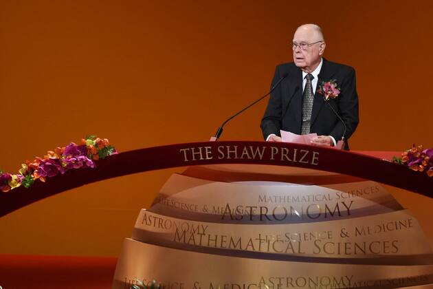 (150924) -- HONG KONG, Sept. 24, 2015 -- William J Borucki, winner of the Shaw Prize in Astronomy, speaks at the presentation ceremony of the annual Shaw Prize in Hong Kong, south China, Sept. 24, 2015. A presentation ceremony of the annual Shaw Prize was held Thursday in Hong Kong, with five U.S. and German scientists commended for their prominent work in astronomy, life science and medicine, and mathematical science. ) (zkr) CHINA-HONG KONG-SHAW PRIZE(CN) WuxYongjian