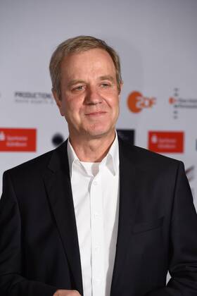 Phoenix-Programmgeschäftsführer Michael Hirz kommt am 01.10.2015 in Köln zur Preisverleihung der 25. Cologne Conference. Ausgezzeichnet werden herausragende Leistungen aus der internationalen Film- und Fernsehbranche. Vom 25.09. bis 01.10. findet das Festival für herausragendes Fernsehen und unabhängige Filmkultur in Köln statt.