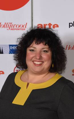 Comedian Meltem KAPTAN, kommt am 01.10.2015 in Köln zur Preisverleihung der 25. Cologne Conference. Ausgezzeichnet werden herausragende Leistungen aus der internationalen Film- und Fernsehbranche. Vom 25.09. bis 01.10. findet das Festival für herausragendes Fernsehen und unabhängige Filmkultur in Köln statt.