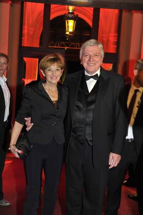Volker Bouffier (Ministerpräsident Hessen) mit Ehefrau Ursula Hessische Filmpreis Verleihung des Hessische Filmpreis Preis, Auszeichung, Alten Oper Frankfurt 16. Oktober 2015