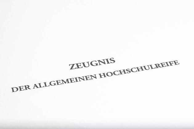 Symbol Symbolbilder Zeugnis der Allgemeinen Hochschulreife Symbol Symbolbilder