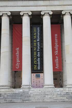 Glyptothek Muenchen, Bayerischer Staatspreis fuer Elektromobilitaet 2015 in der Glyptothek in Muenchen am 19.10.2015